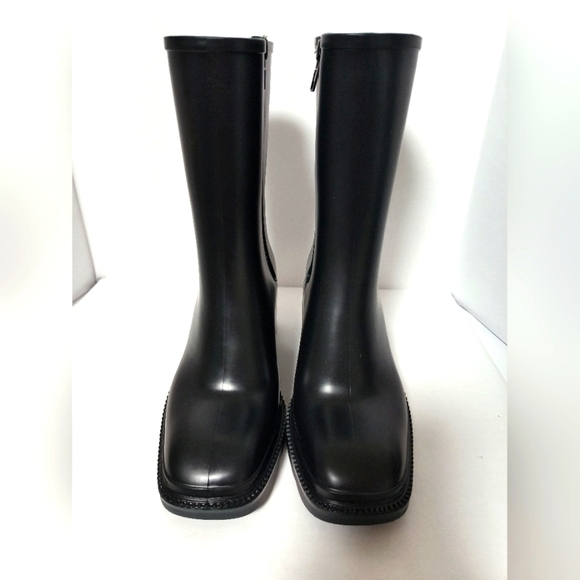 New Black Rain Boots / Size 9 - Picture 2 of 8